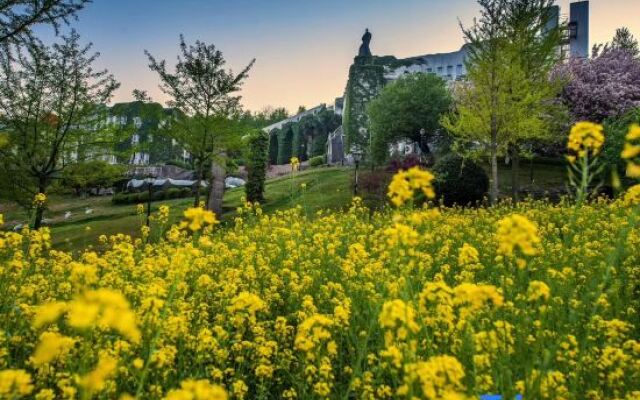 Colon Taihu Chateau Huzhou