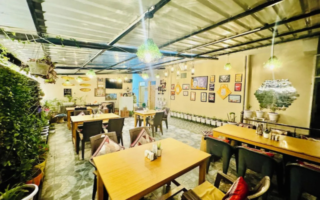 Paradise Inn by HBR