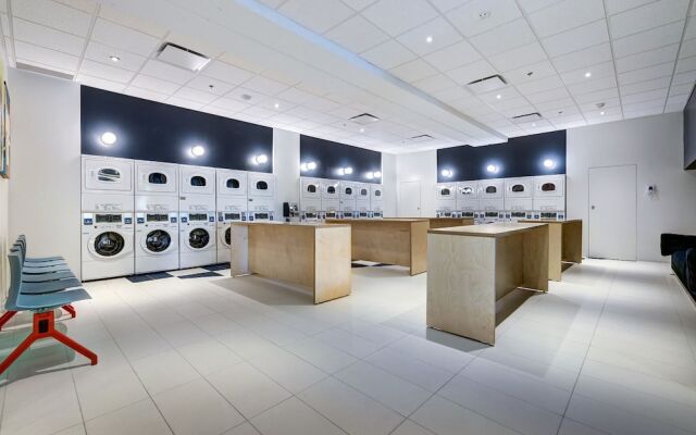 Elegant Studios and Apartments Montreal