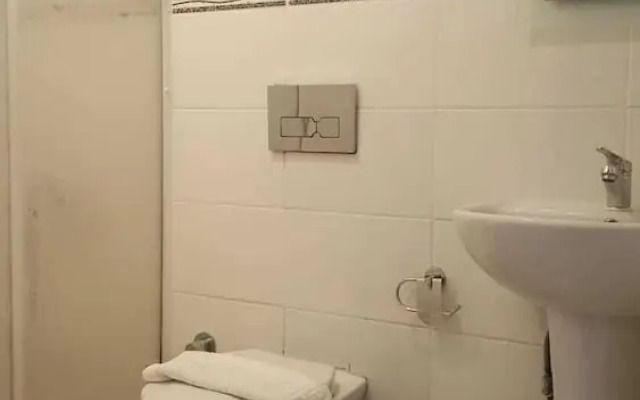 Queen Nano Hotel