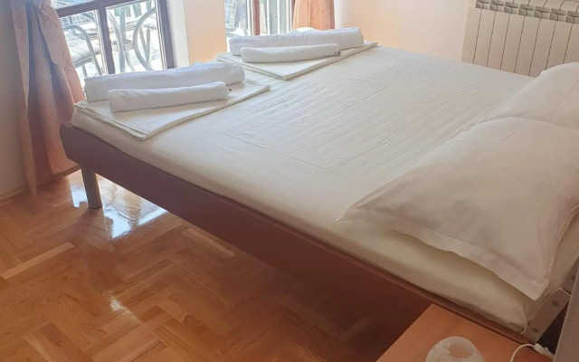 Studio Apartments Nada