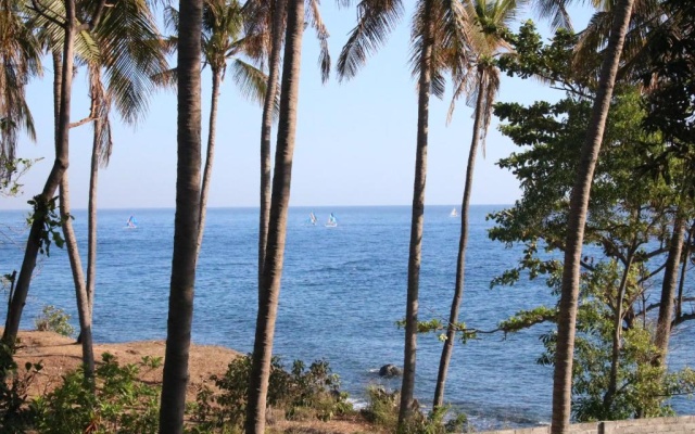Lali Jiwa - Absolute Beachfront, Private 3BR Villa with Private Pool on 1200m2 of Tropical Land