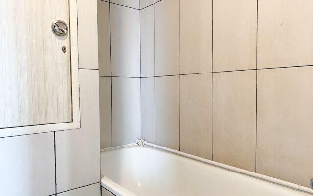 Modern Look 2Br At Grand Kamala Lagoon Apartment