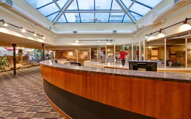 Ramada Edmonton Hotel & Conference Centre