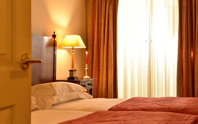 Pousada Palácio de Queluz – Historic Hotel