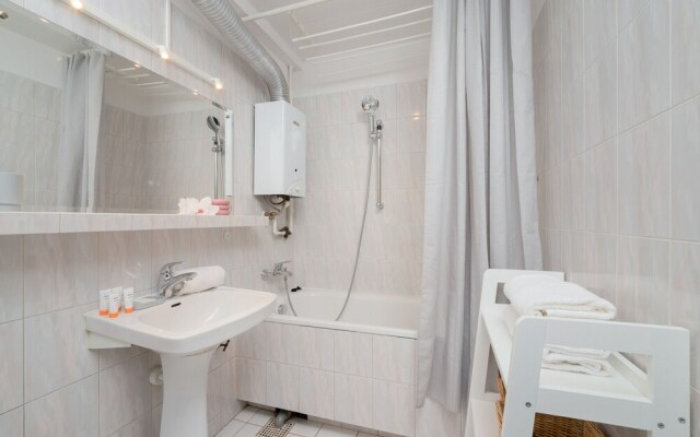 Apartment With Balcony Cracow by Renters