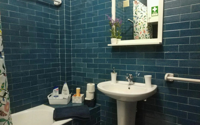 ! Free Parking Street ! Ground Floor with Washer!