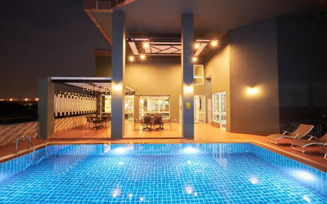 NJoy Prestige Grand Hotel Don Mueang