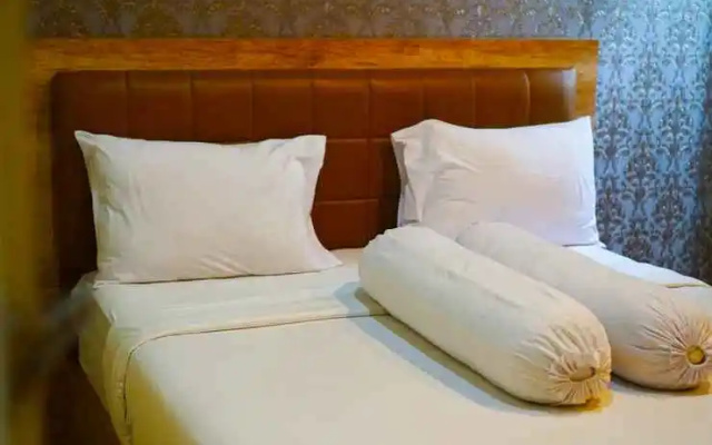 OYO 574 Heritage Hotel Boyolali – Guest Rooms – Boyolali