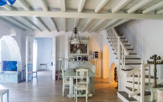 Cavo Delos