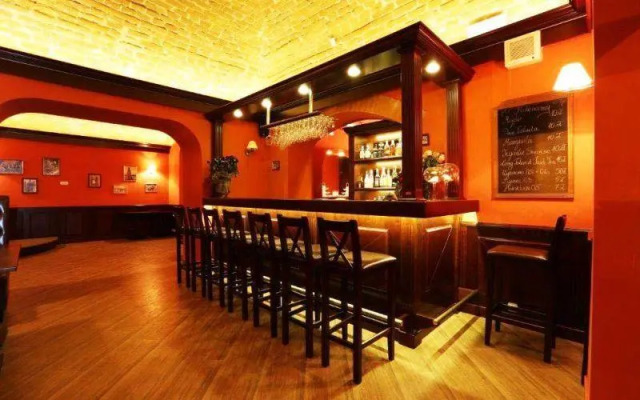 Rynek 6 retro pub & hostel