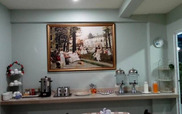 Ananya Residence Service Apartment