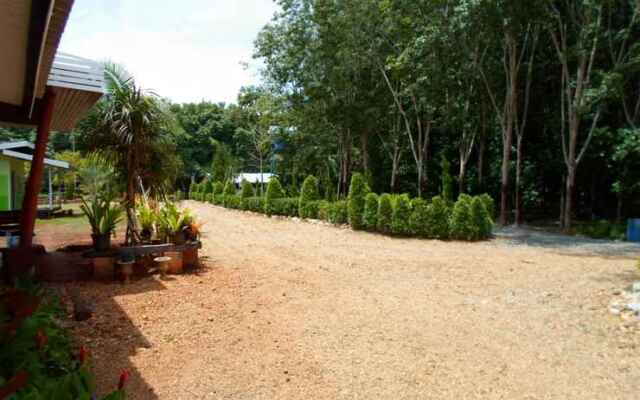 Baan Kiang Klong Resort