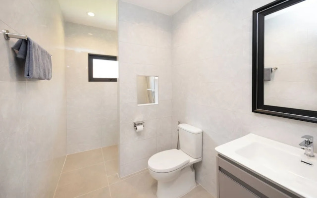 Villa Waree minutes to City and Beach