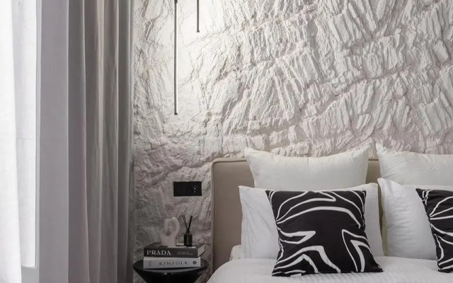 Sunny Days (Санни Дейз) на улице Эдварда Грига