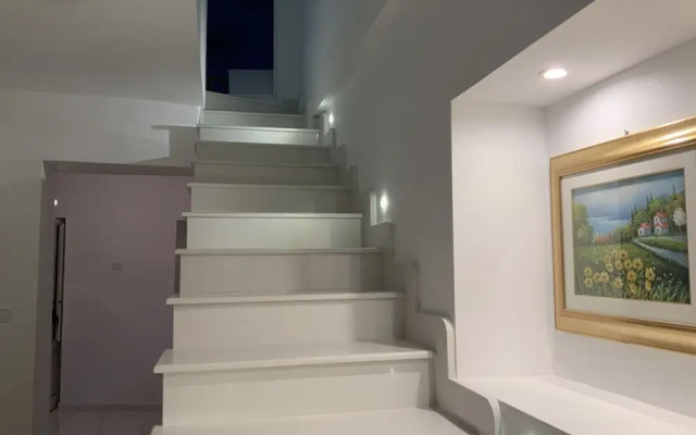 Lo Studiolo Apartment
