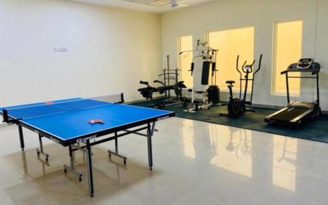 Bluo Sohna Road - Balcony Garden Gym