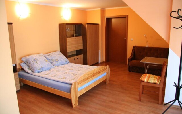 U pani Ani Żeglarska 18