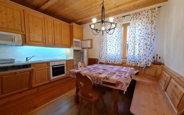 Apartment With Mountain Views & Ski Access