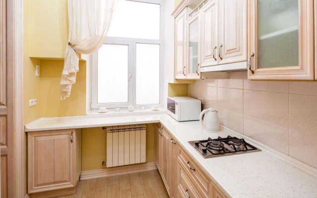 Romari Проспект Свободи 31