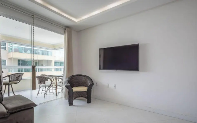 Apt w/ BBQ & Balcony, 450m From the Beach Sit1202