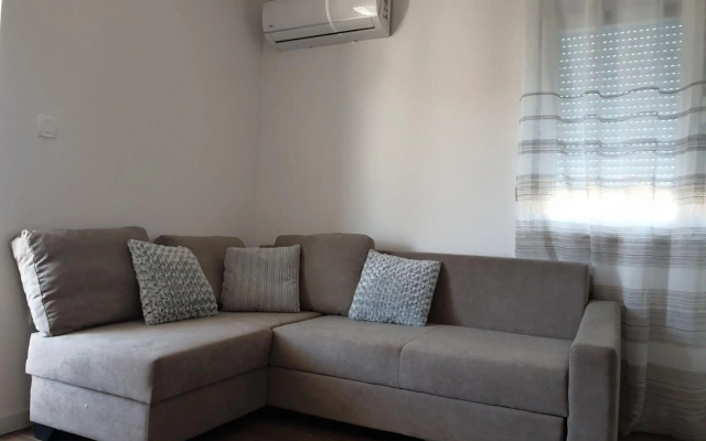 Apartment Pocrnja in Rogoznica