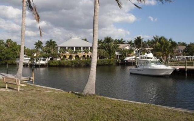 Tahitian Inn