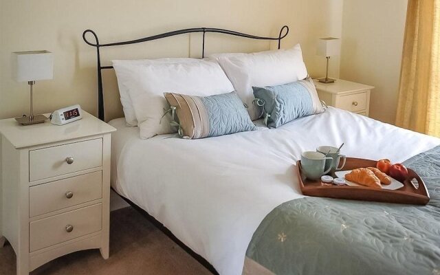 Select Serviced Accommodation - Gweal Place