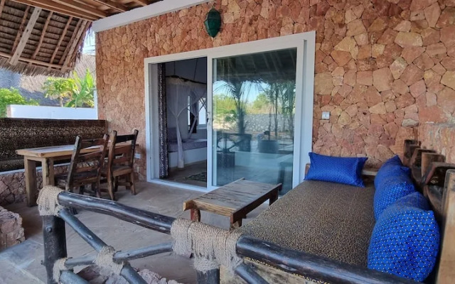 Salama & Mbuyuni Bungalows