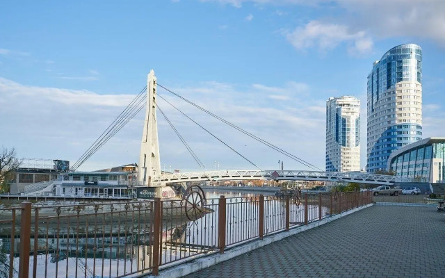 Апартаменты на улице Кубанская Набережная 33