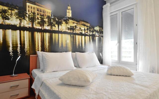Luxury Seaside Apartment