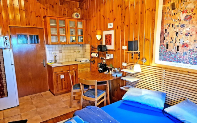 Ohn-Bar Guesthouse