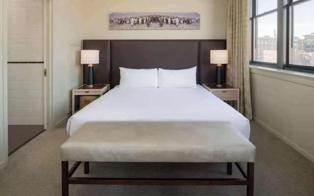 Hotel Savoy Kansas City, Tapestry Collection by Hilton