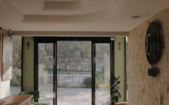 Belizi Hotel