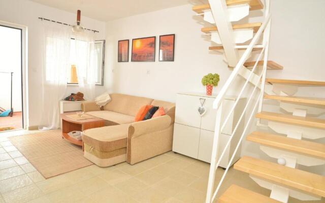 Apartment Yellow House