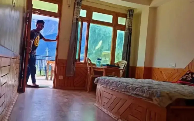 Aarav Chaaras Homestay
