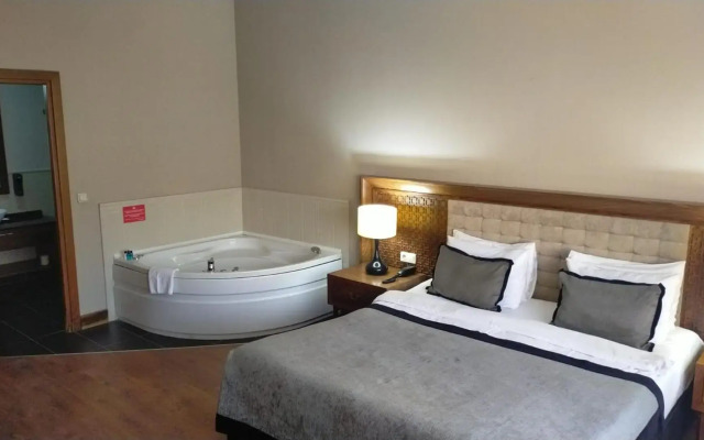 Tiara Thermal & Spa Hotel
