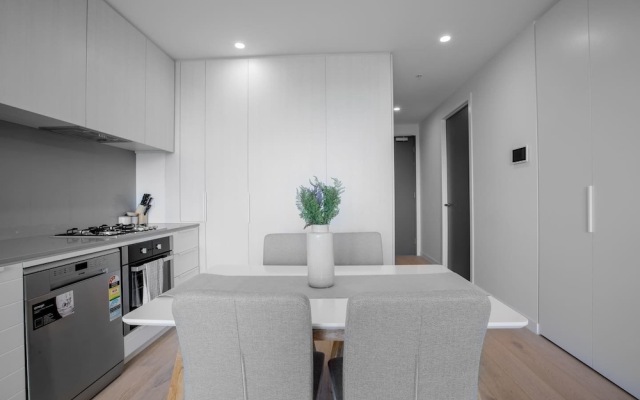 Elegant Apartment At Parkville