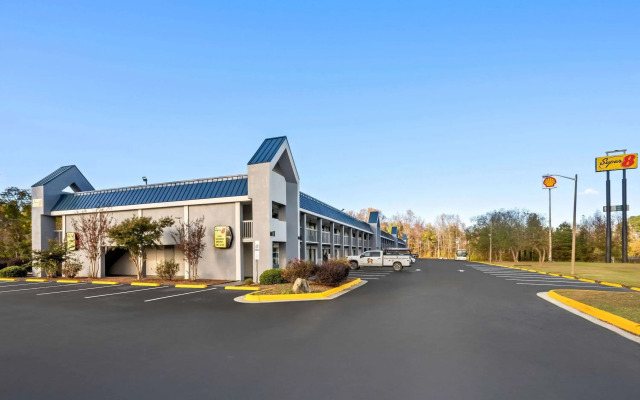 Super 8 by Wyndham Garysburg/Roanoke Rapids