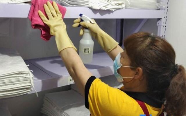 Super 8 Hotel (Beijing Changping Subway Station)