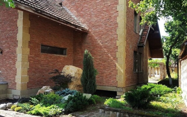 Rare house with garden in Tbilisi