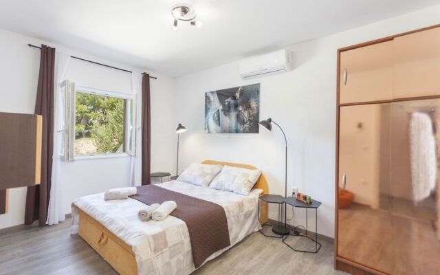House Arija