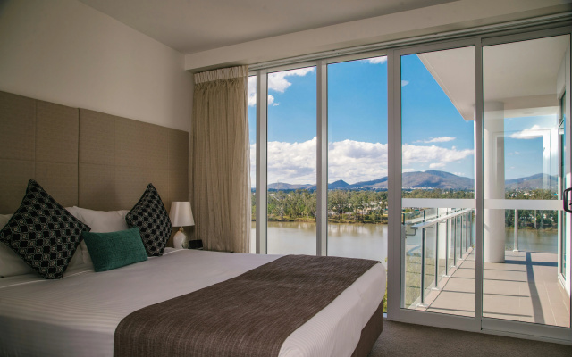 Empire Apartment Hotel
