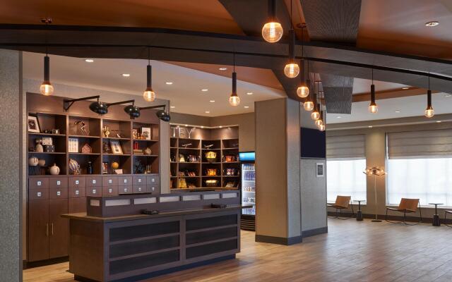 Four Points by Sheraton Toronto Airport East