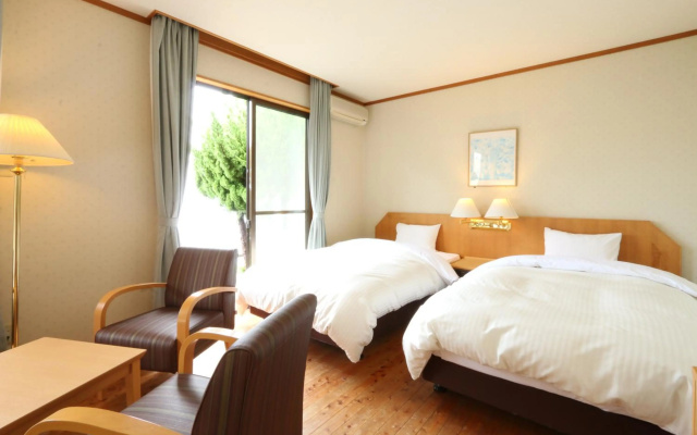 Tsushima Grand Hotel – Guest Rooms – Tsushima