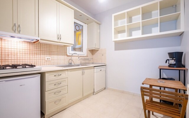 Fully Equipped Cozy Home in Kadikoy