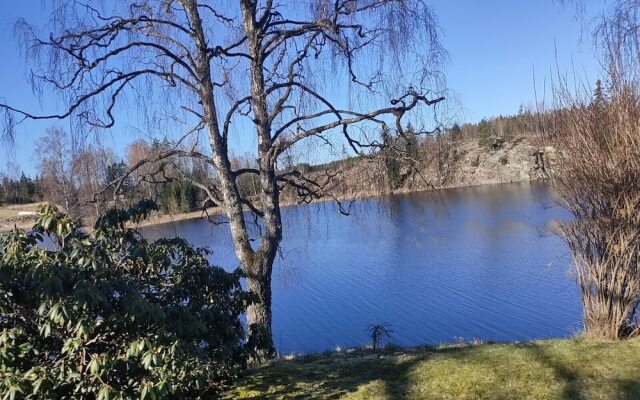 Charming 2-bed House at the Lake Close Gustavsfors