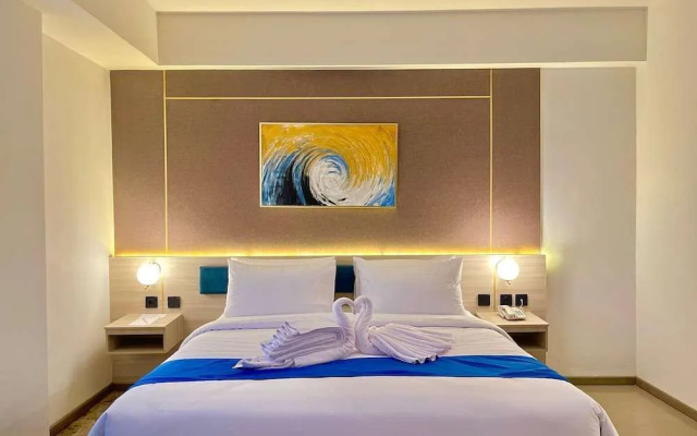 LYNN Hotel Tuban