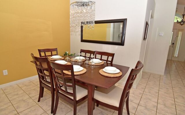 2683OL Jagu s Place 5 Br townhouse by RedAwning
