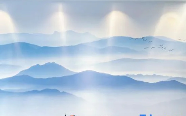 Tianquan Lakeside Cloud Hotel